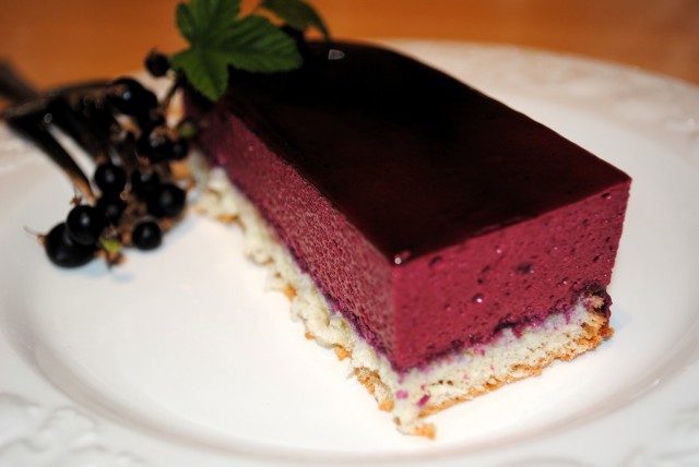 Blackcurrant-Rhubarb-Tonka Bean Cake: Budapest's Dessert of the Year - Best  of Budapest
